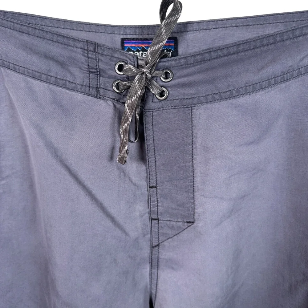 Patagonia Men's Gray Board Shorts Swim Trunks Elastic Drawstring‎ Pocket